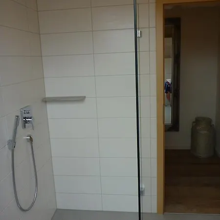 Gaestehaus Guggomos 