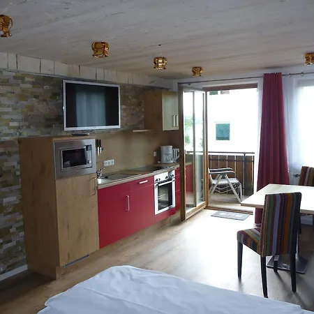 דירה Gaestehaus Guggomos 