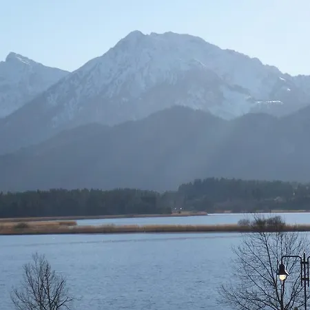 דירה Gaestehaus Guggomos 