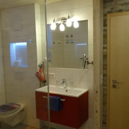 דירה Gaestehaus Guggomos 